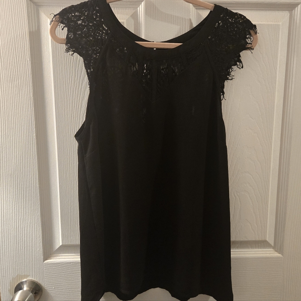 41 Hawthorn Black Lace Cap-Sleeve Blouse - Picture 1 of 12